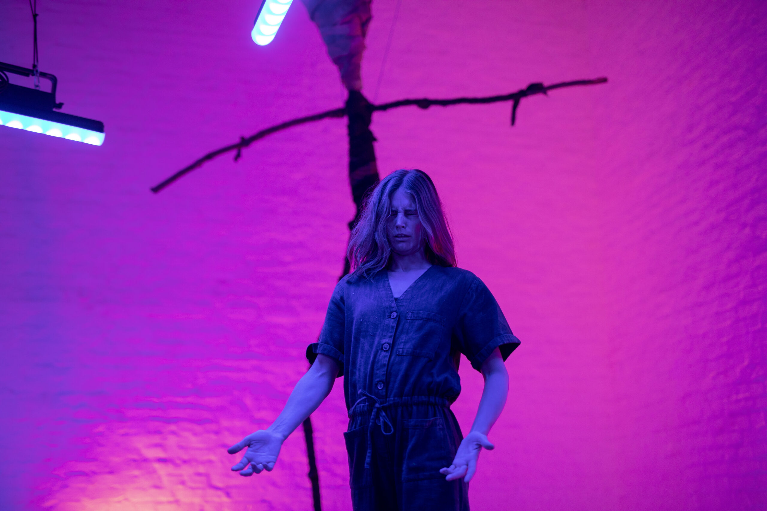 Keskustelu Mikko Niemistön ja Kerstin Schrothin välillä teoksesta Astral Projections