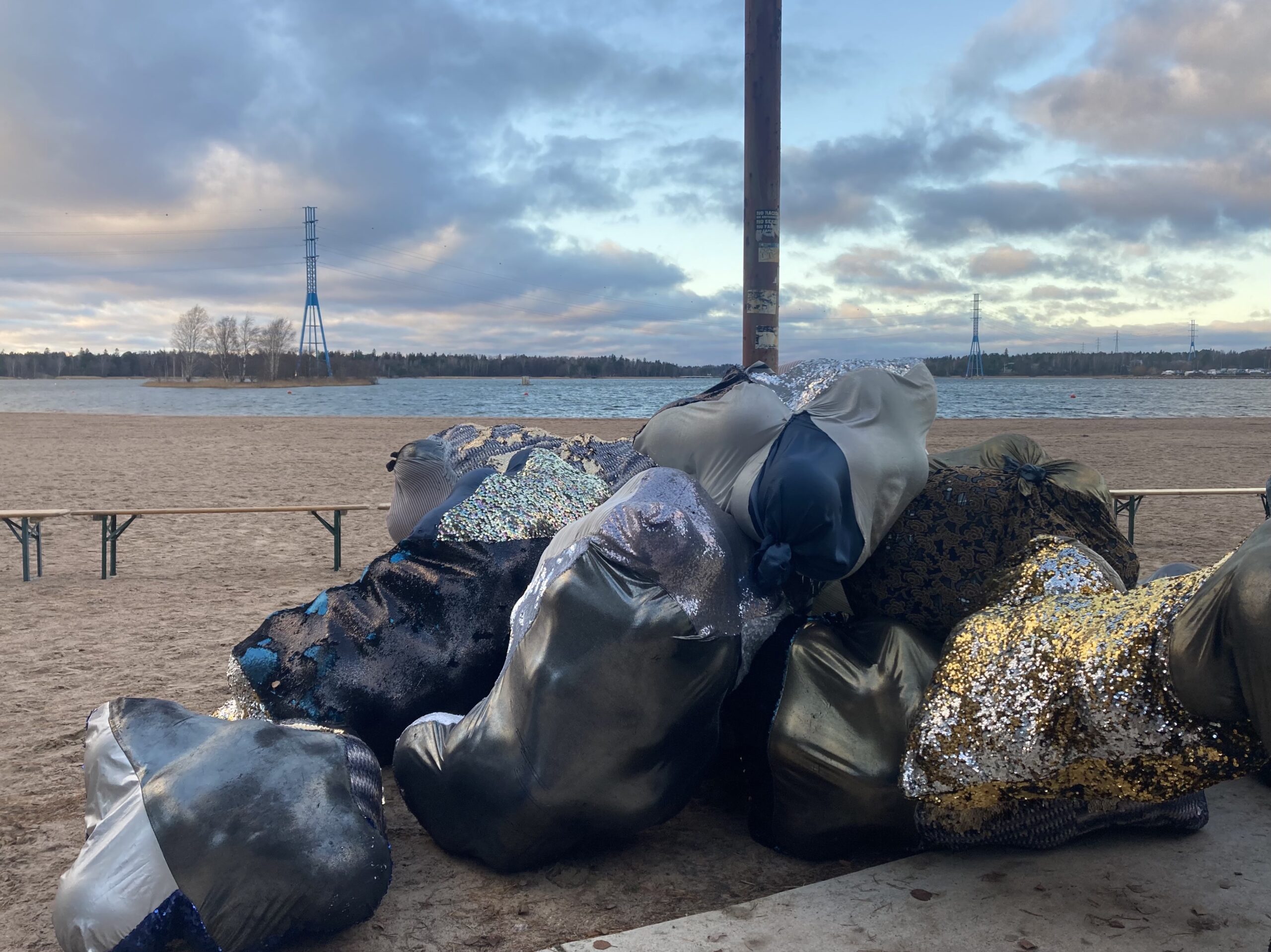 Keskustelu Ingri Fiksdalin ja Kerstin Schrothin välillä